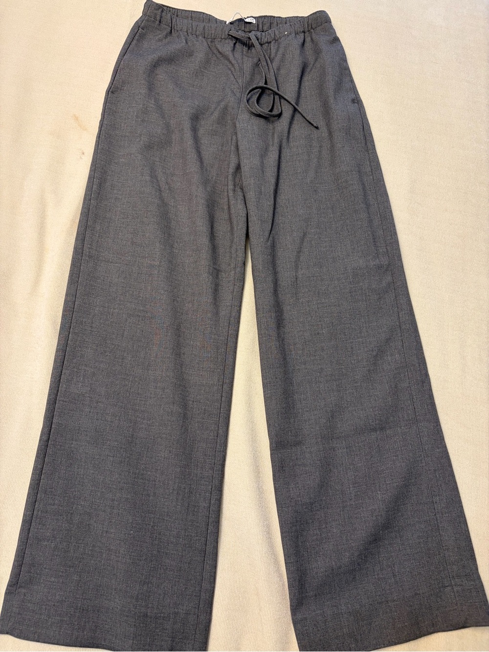 Abercrombie & Fitch Charcoal Wide-Leg Drawstring Pants - Picture 6 of 6